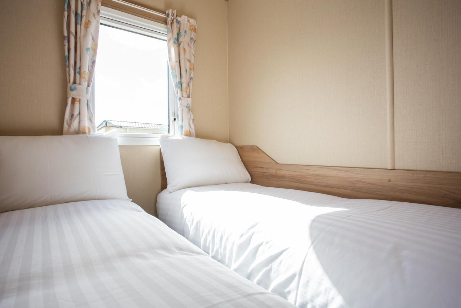 Barmouth Bay Holiday Park Llanddwywe Phòng bức ảnh